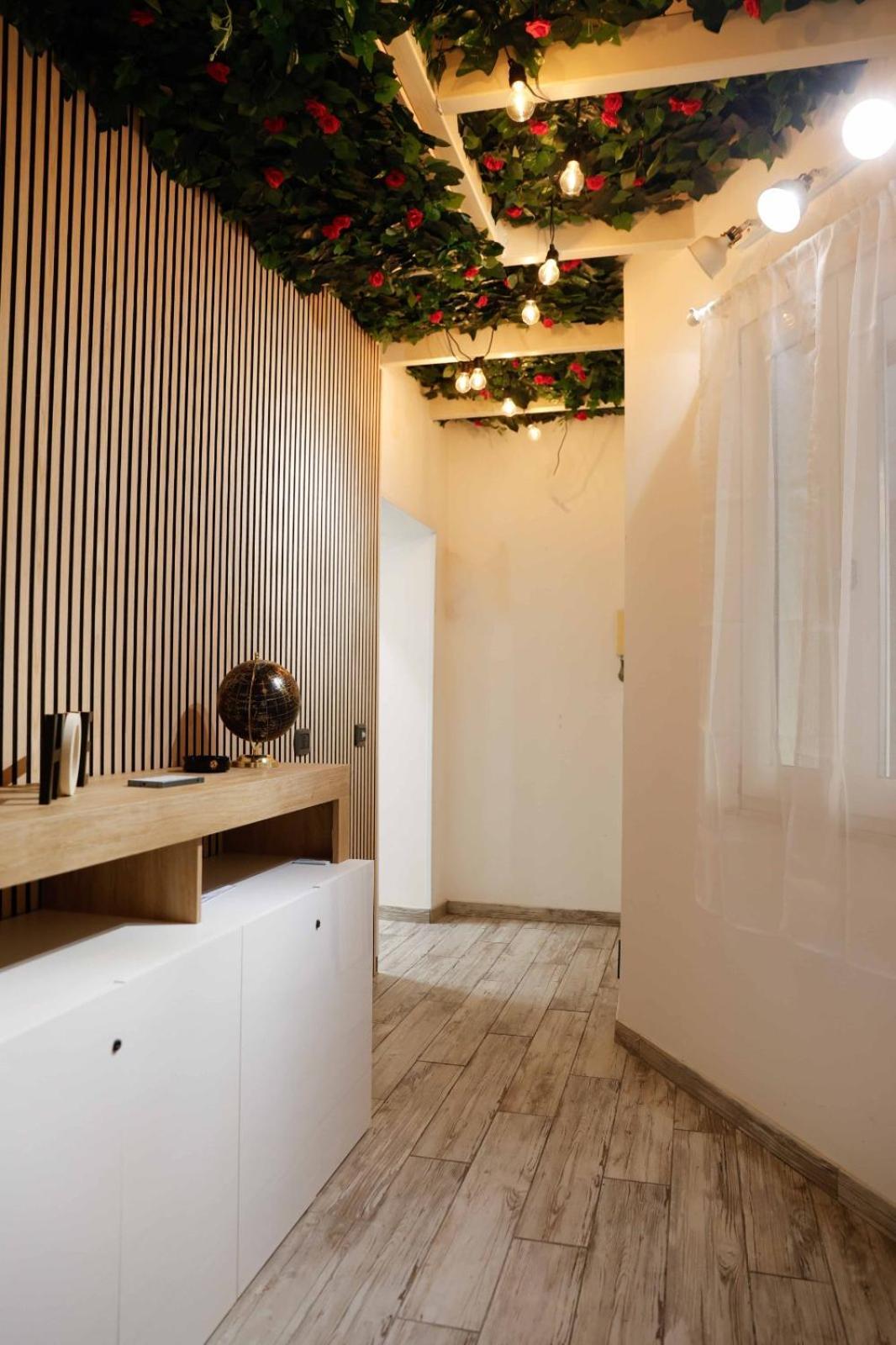 Stay In The Heart Of Salerno - Near The Duomo "La Finestra Sul Borgo" Exterior photo